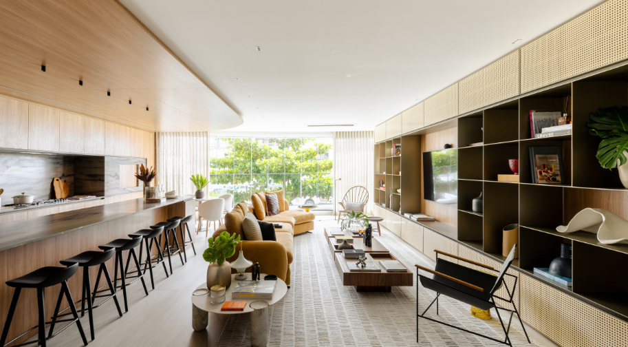 P587 Decorated Apartment